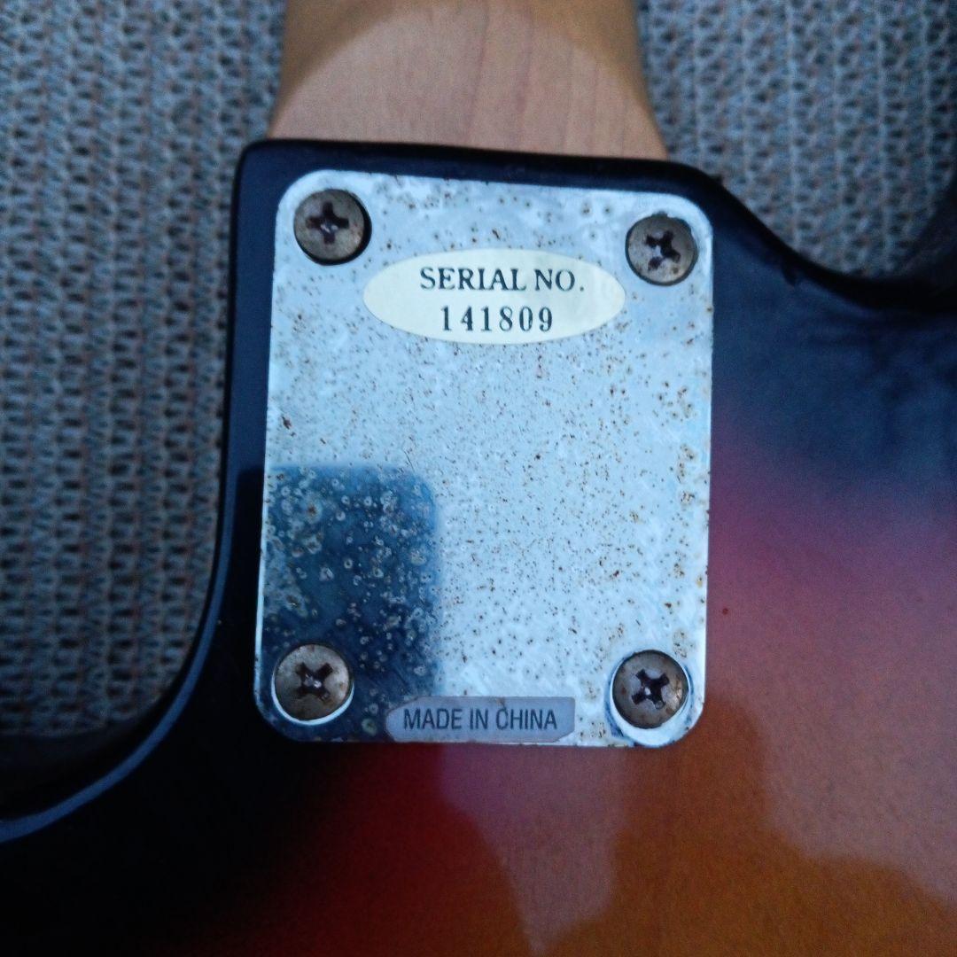 BUSKER'S エレキベース サンバースト