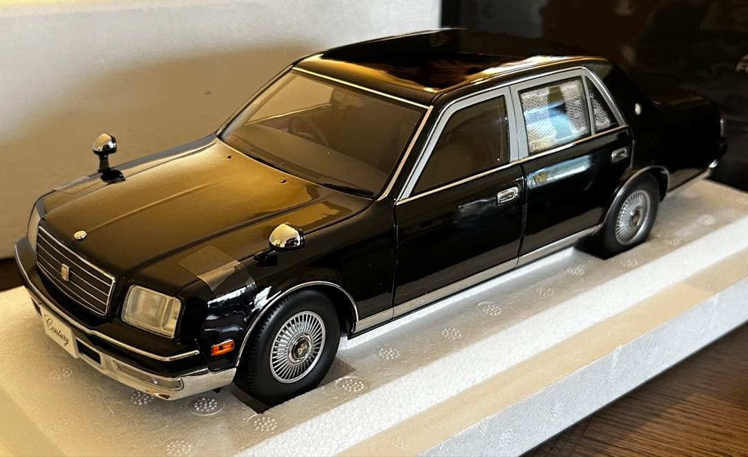【新品】全開閉 Almost Real 1/18 トヨタ センチュリー 1997