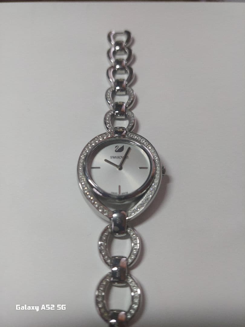 値引きしました SWAROVSKI シルバー ラウンドフェイス 時計