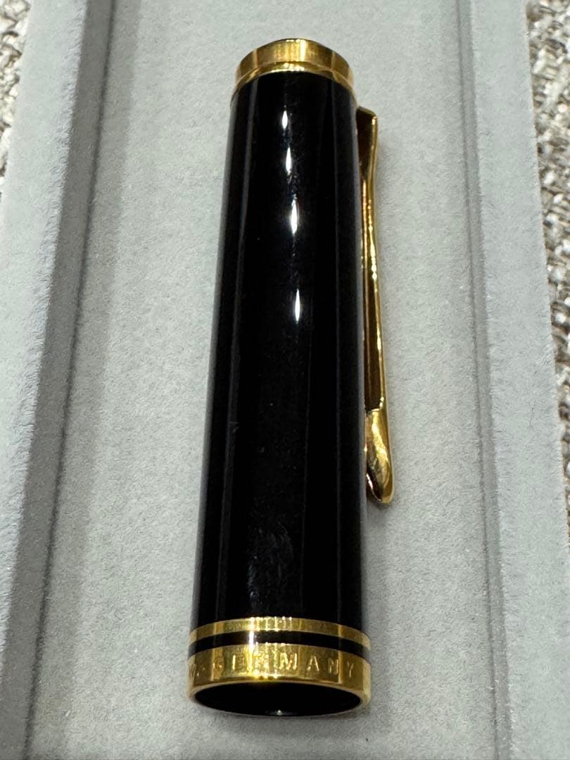Pelikan ペリカン万年筆　M800 18C-750 B nib