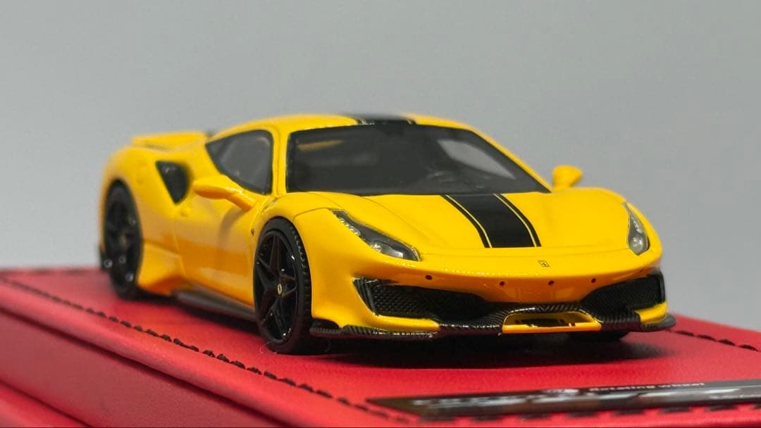 レジン製 1/64 フェラーリ 488ピスタ