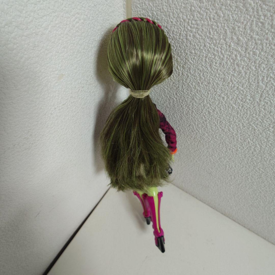 モンスター・ハイ 一つ目人形　アイリス・クロップス