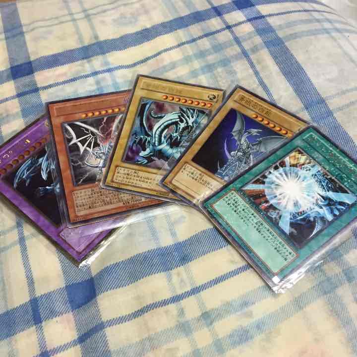 遊戯王 ブルーアイズシリーズ