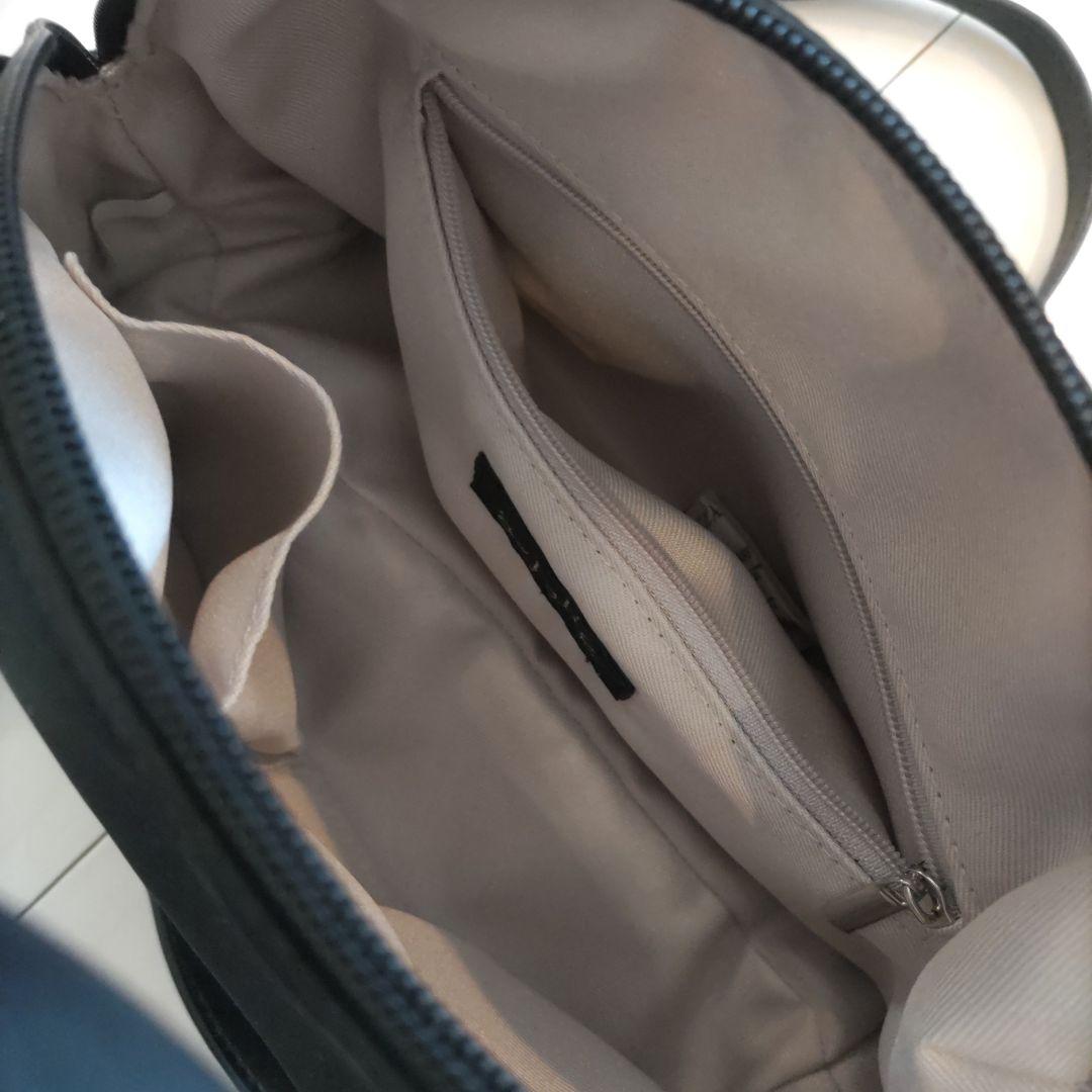 【a-jolie-アジョリー】パール装飾 ハンドバッグ 黒　ショルダーベルト付き