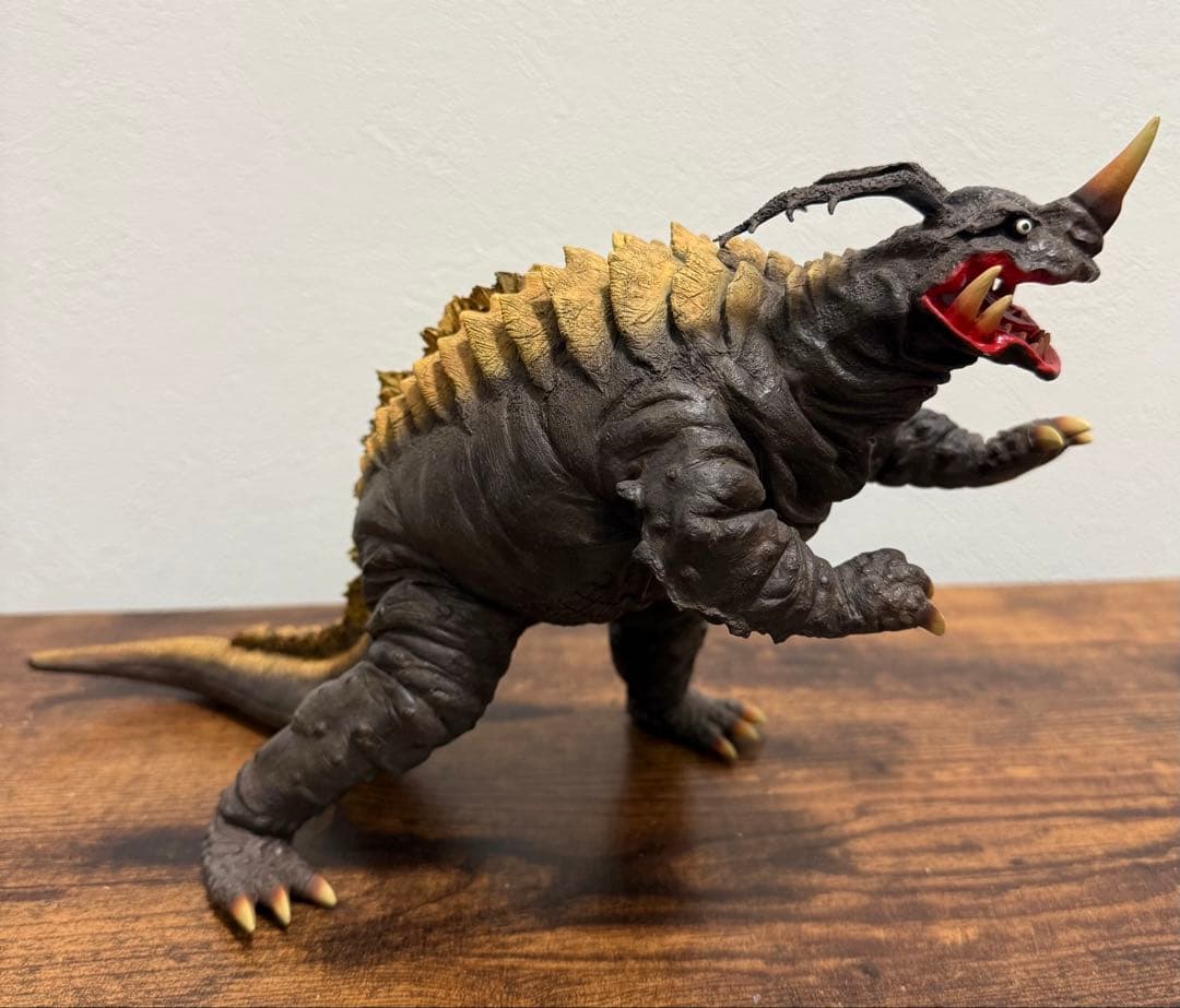 ネロンガ　単品