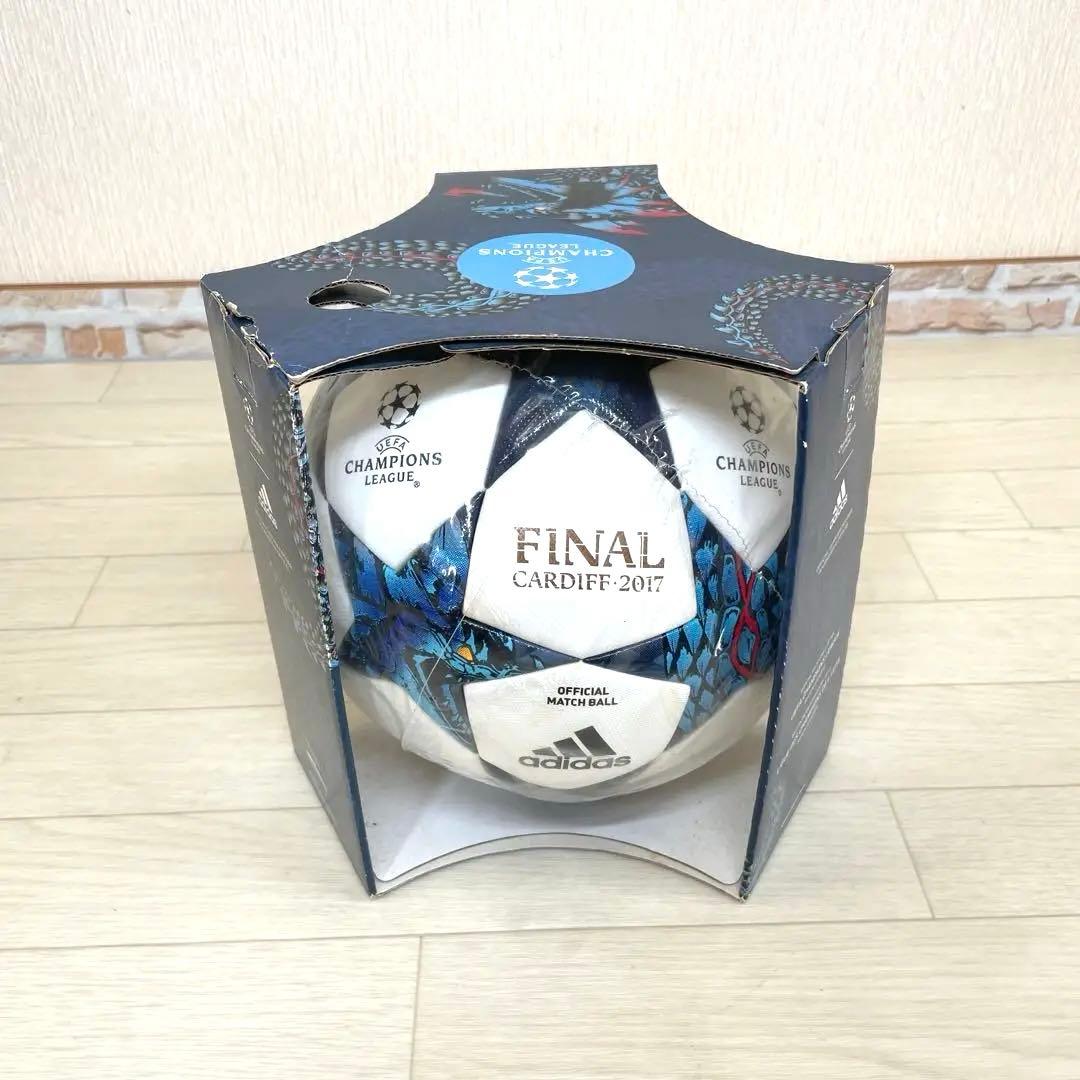 希少　未開封　サッカーボール　UEFA 2017　カーディフ 公式　試合球　5号