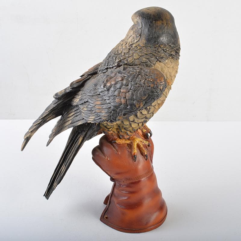 中国　樹脂製　鷹　置物　高さ約31㎝　重さ約4.4㎏　C　R7530B