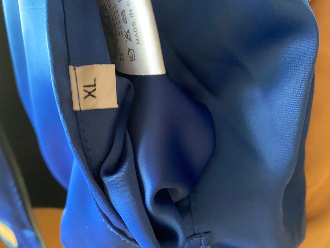 マンウィズ　スカジャン