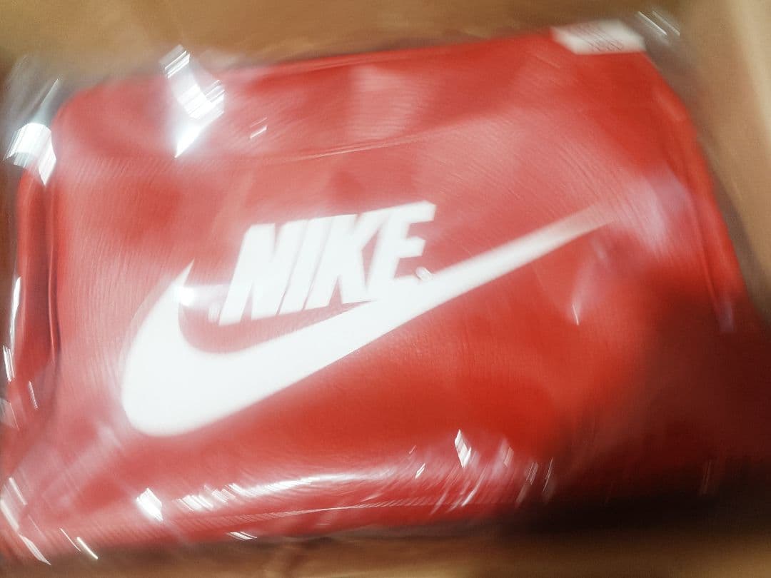 タイムセール中★ブライス　コートニーテズバイナイキ　NIKE　新品未使用　バッグ