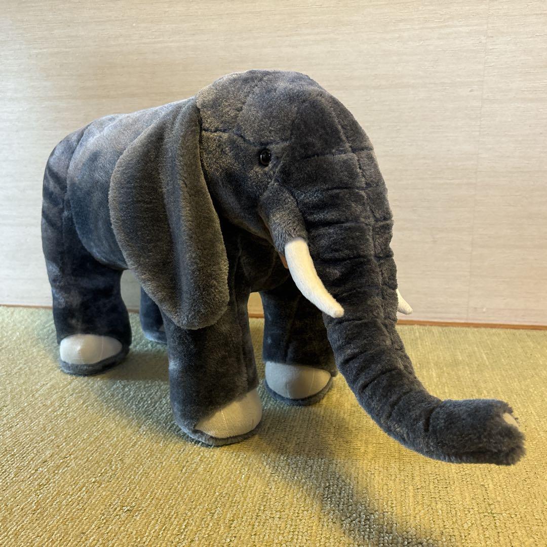 希少　ゾウの椅子