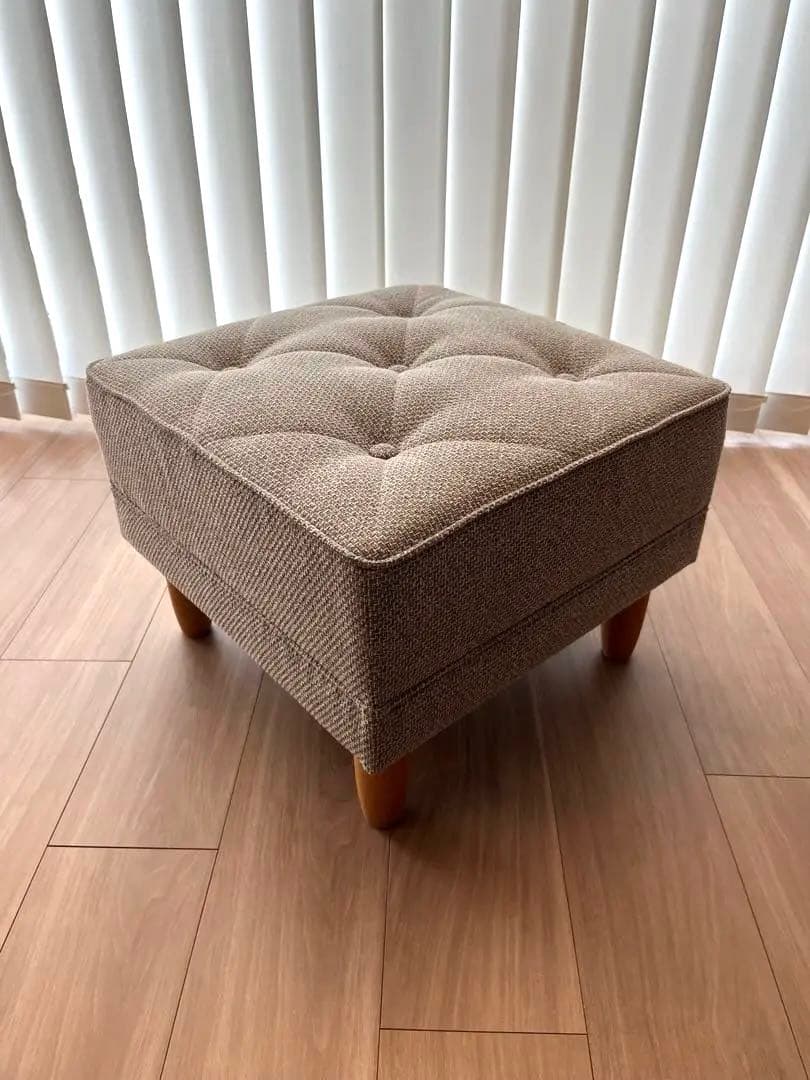 カリモク60 オットマン ミストグレー　※Kチェアも併せて販売中