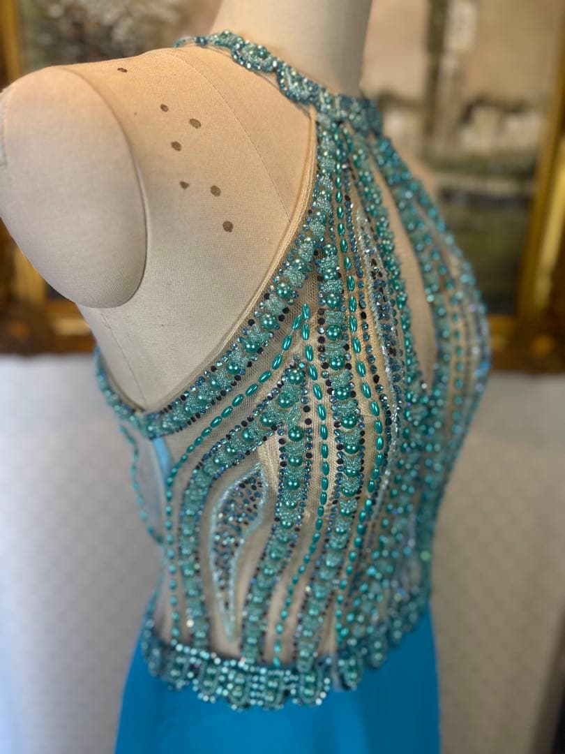 未使用傷あり☆水色ビーズ装飾ロングドレス