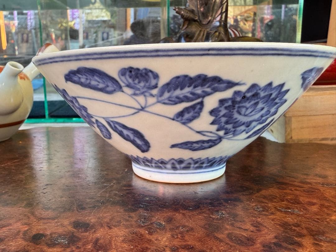 中国　染付　大明宣徳年製　花卉紋碗　送料込み251128