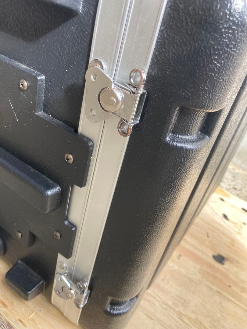 classic pro 8U ラックケース　キャスター、持ち手付