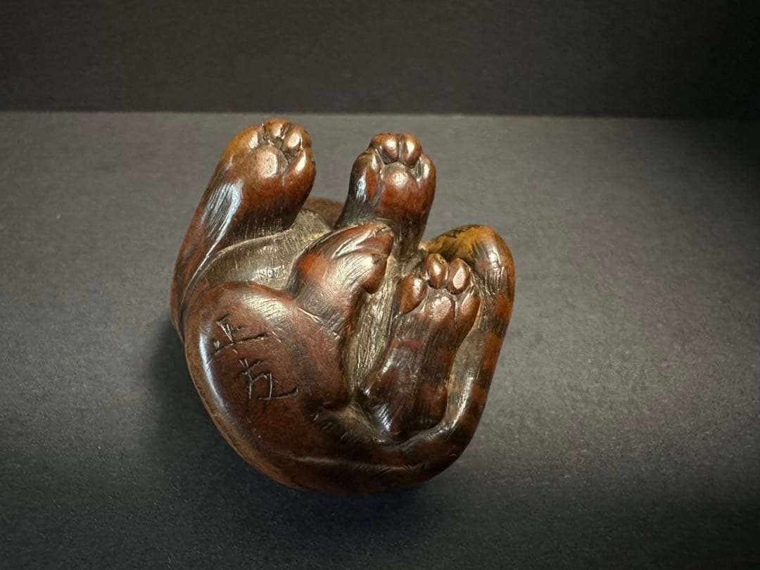 【根付(netsuke)】虎の根付　木製　江戸時代
