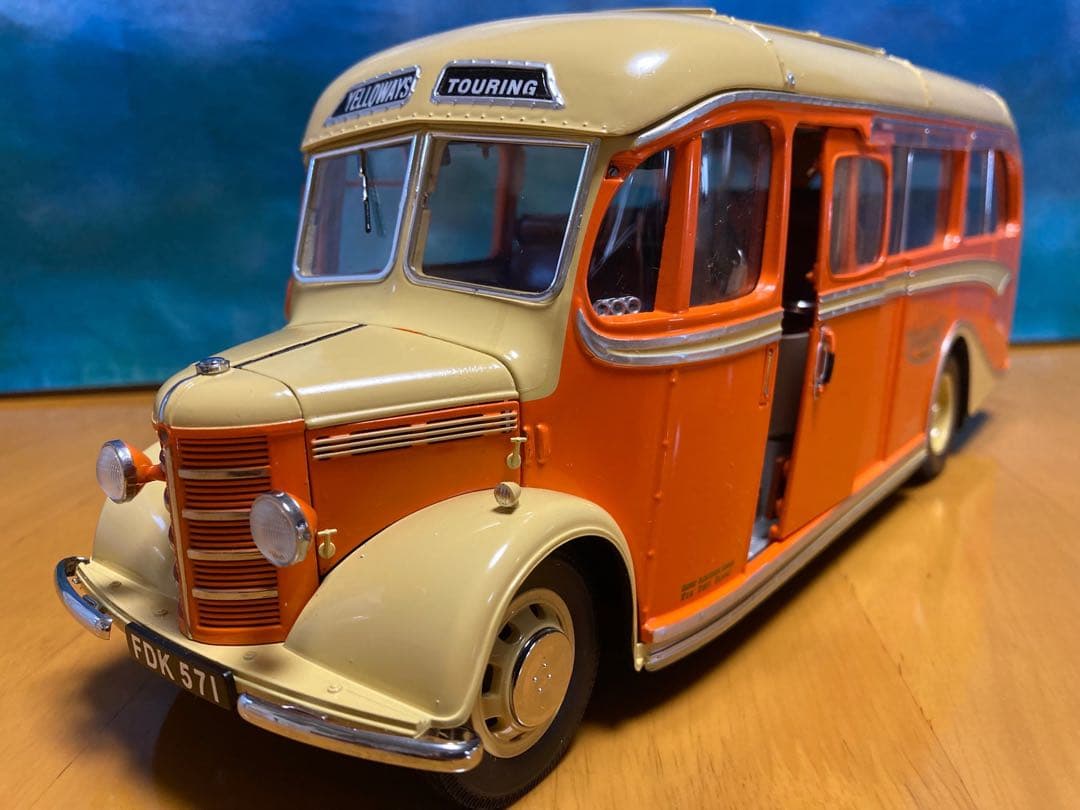 サンスター　ベッドフォード　ミニカー