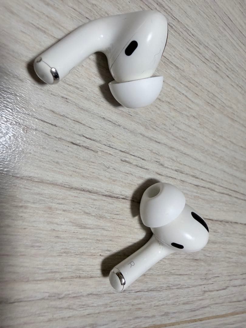 AirPods Pro 本体 充電ケース付き 付属品未使用