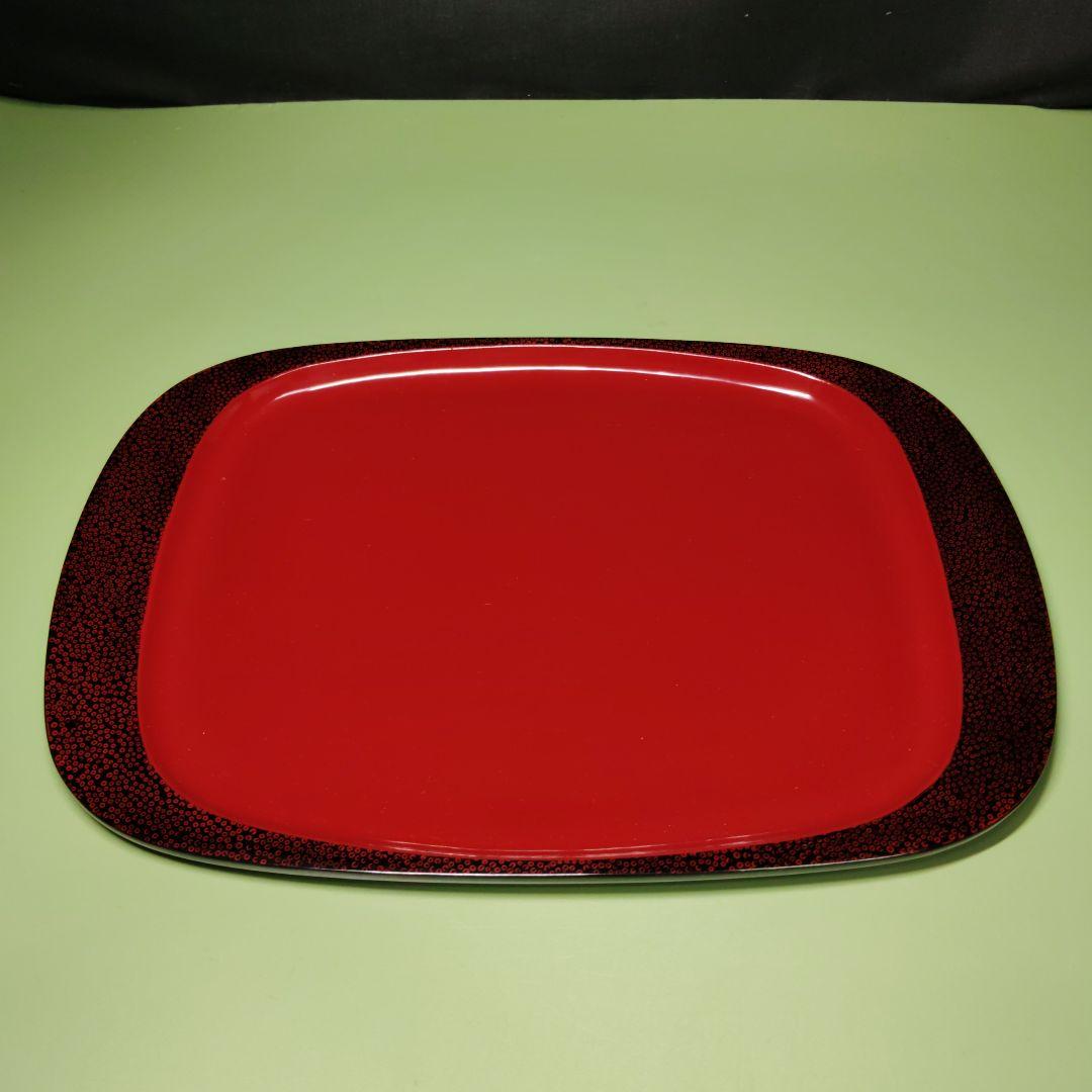 津軽塗 盆 漆塗 天然木 赤い漆器の四角形の盆