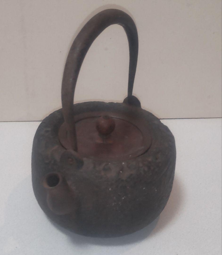 南部鉄瓶 笹葉模様 / Vintage Bamboo Leaf Tetsubin