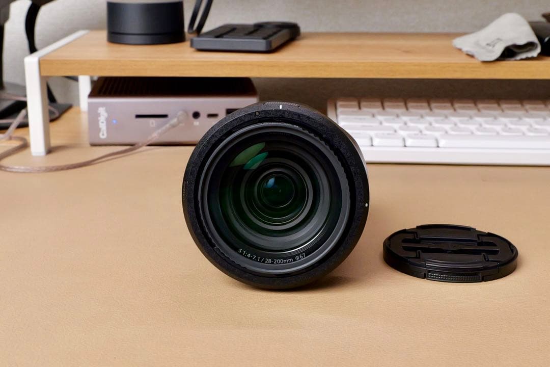 lumix S 28-200mm ズームレンズ　S-R28200