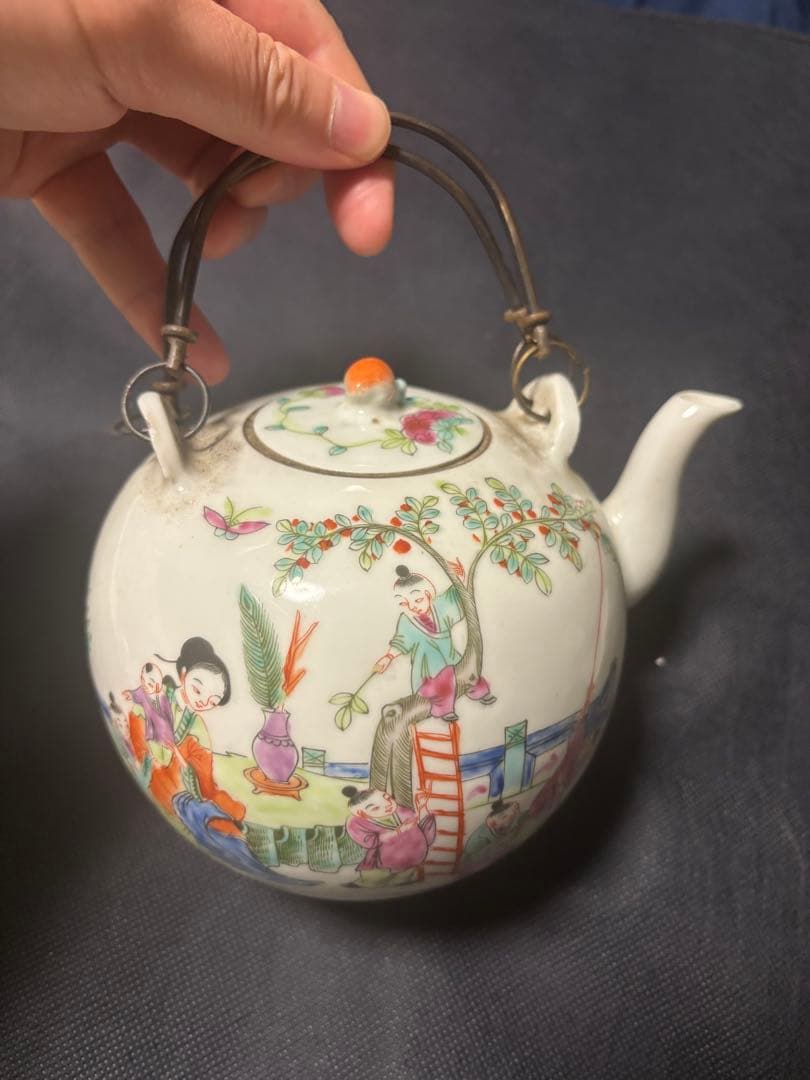 中国古美術品　粉彩人物急須　「同治年製」 手絵茶壺　18cm