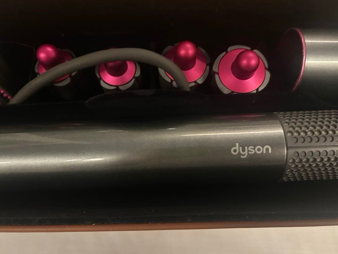 Dyson Airwrap HS01 アタッチメント全てあります
