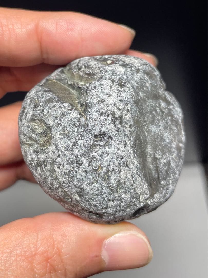 研磨品　十勝石玲瓏　淡ピンクベース　レインボーオブシディアン