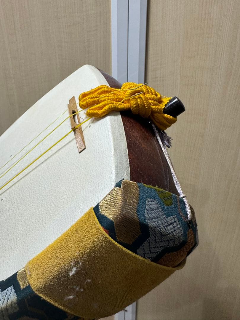 三味線 和楽器 弦楽器 紅木　紫檀　天然素材　ハードケース付き