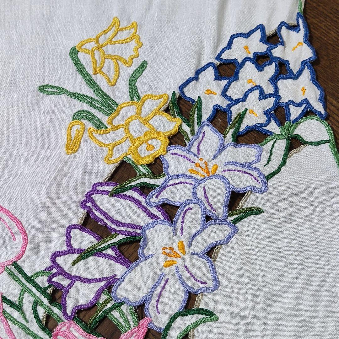 イギリス　テーブルクロス　クロス　目隠しクロス　刺繍