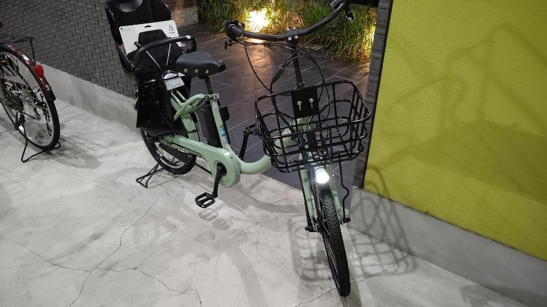 BIKKE　MOB　dd　回生充電機能付　電動自転車　シートクッション新品