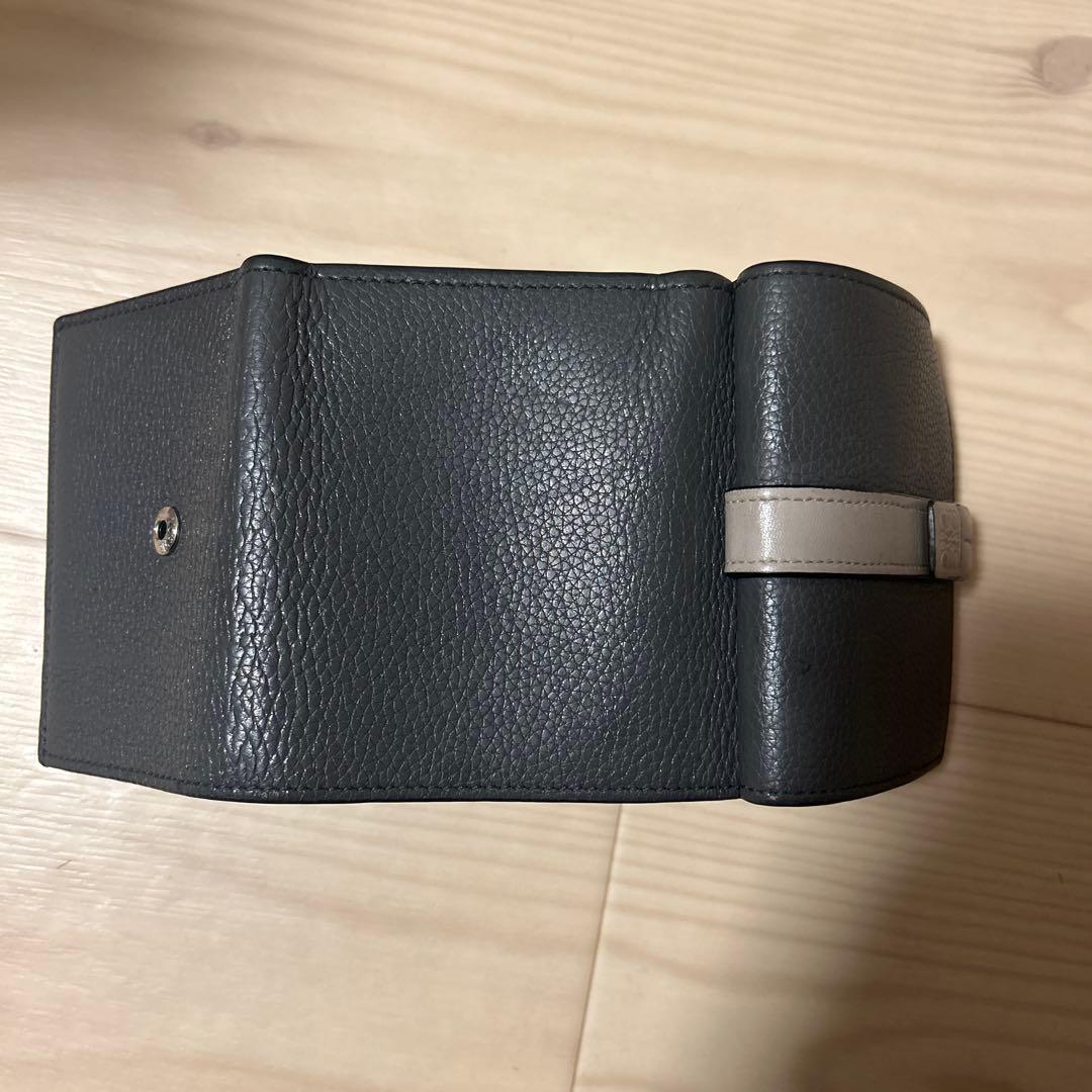 レ*ン様 LOEWE 三つ折り財布 黒とグレー