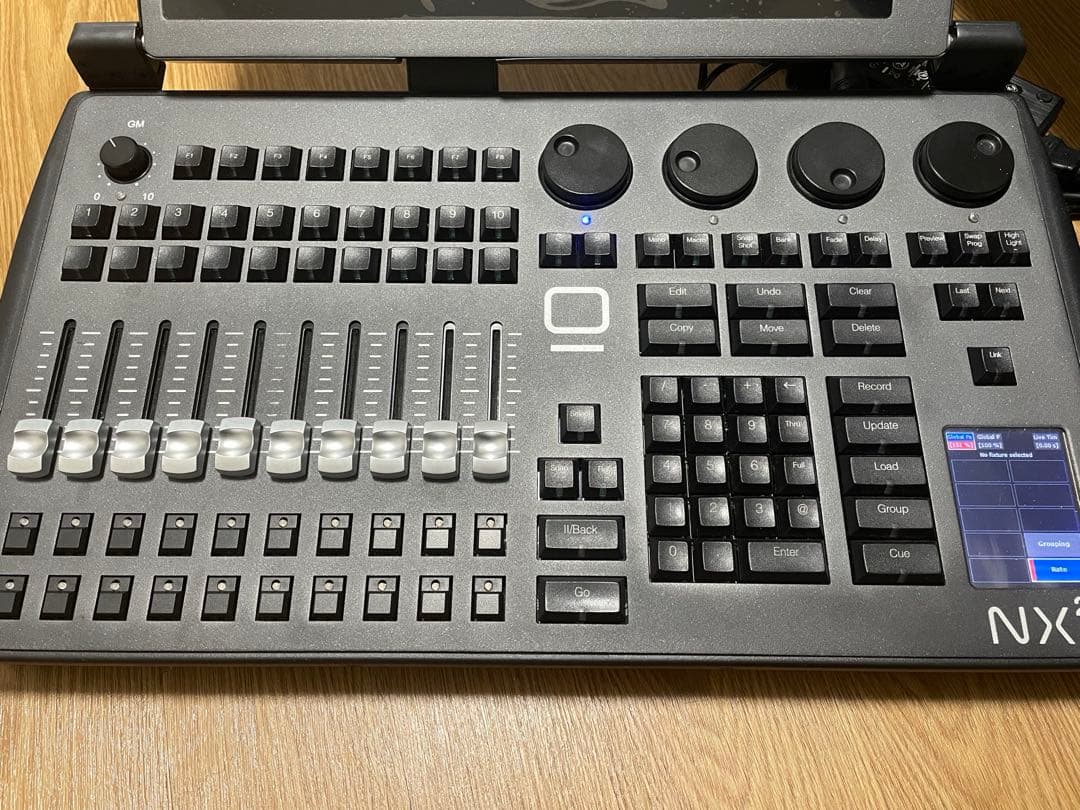 Obsidian NX2 DMXコントローラー