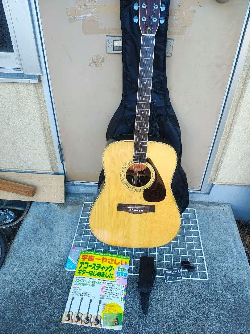 美品 YAMAHA FG-251 ギター教則本 チューナー ストラップ
