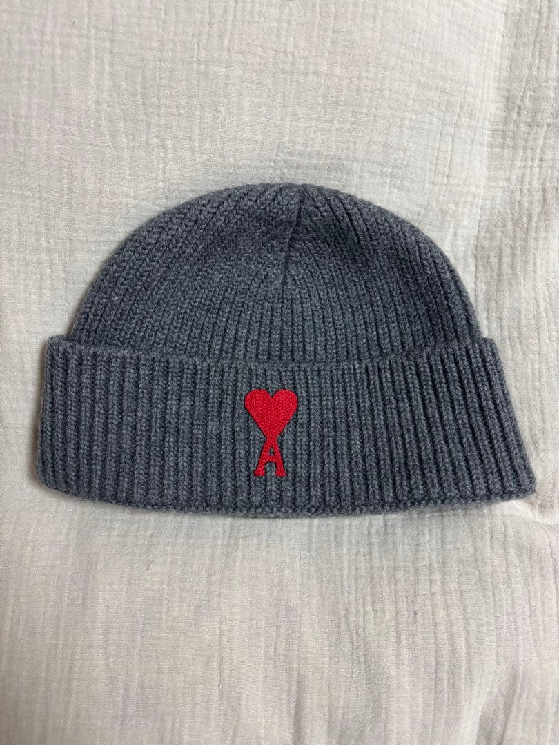 ami グレー ニット帽 ハートロゴ