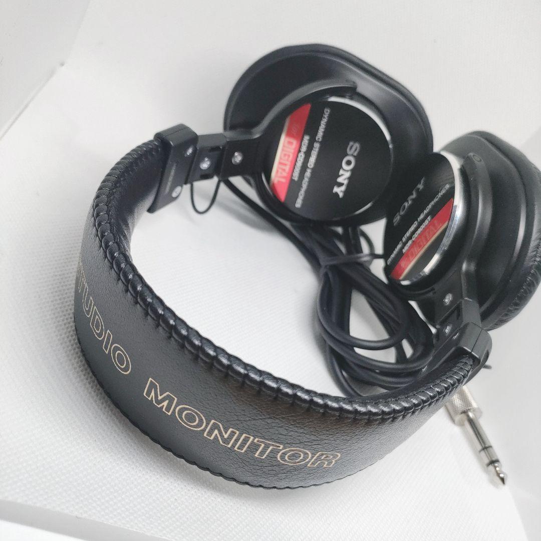 【美品】SONY MDR-CD900ST スタジオモニターヘッドホン 定番名機