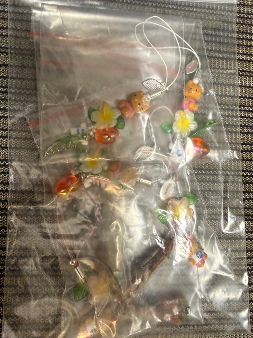 ご当地　日焼けキテイ ギターkitty 根付けストラップ グアムハワイ