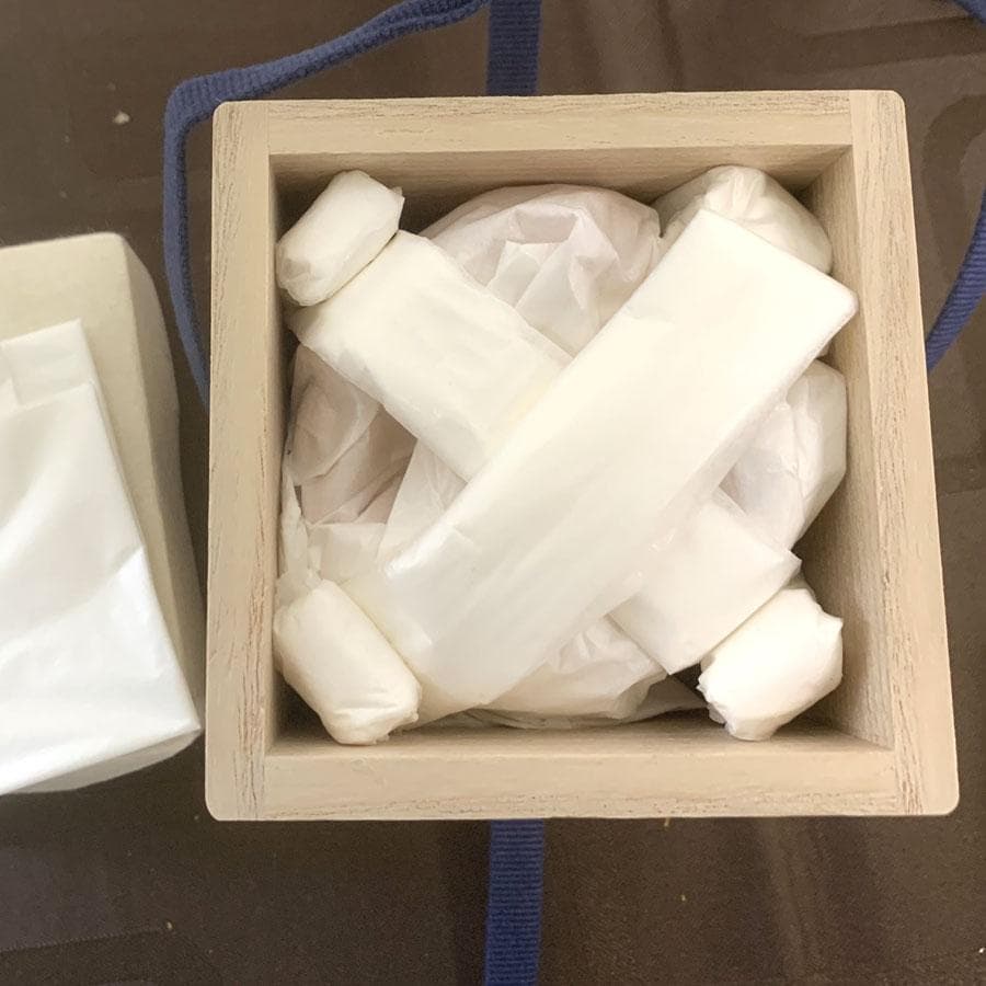 人間国宝　伊勢崎淳作　備前焼　緋襷　ぐい呑　共箱　共布　略歴付　酒器　未使用