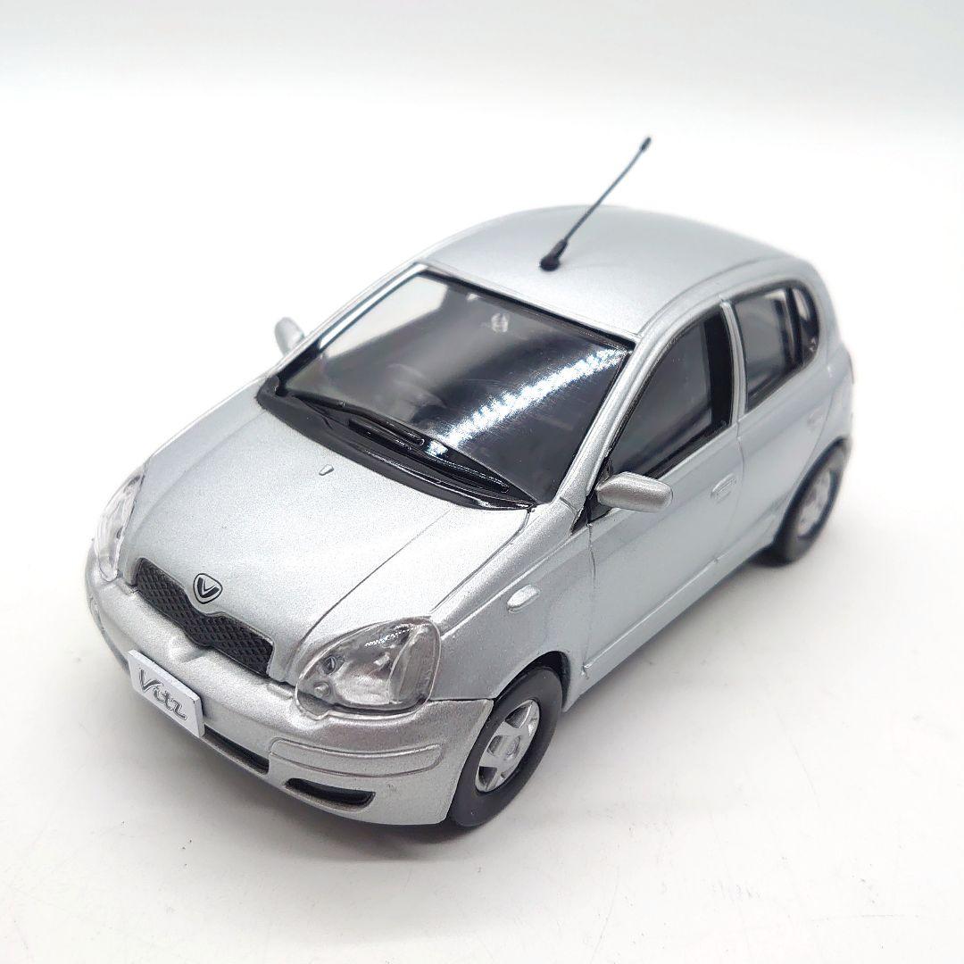 TOYOTA Vitz カラーサンプル ミニカー フィギュア
