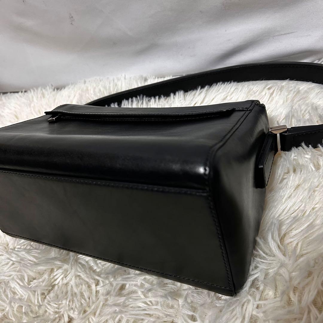 美品 HIROFU ベリーナ　フォーマル　ハンドバッグ レザー　ブラック　肩がけ