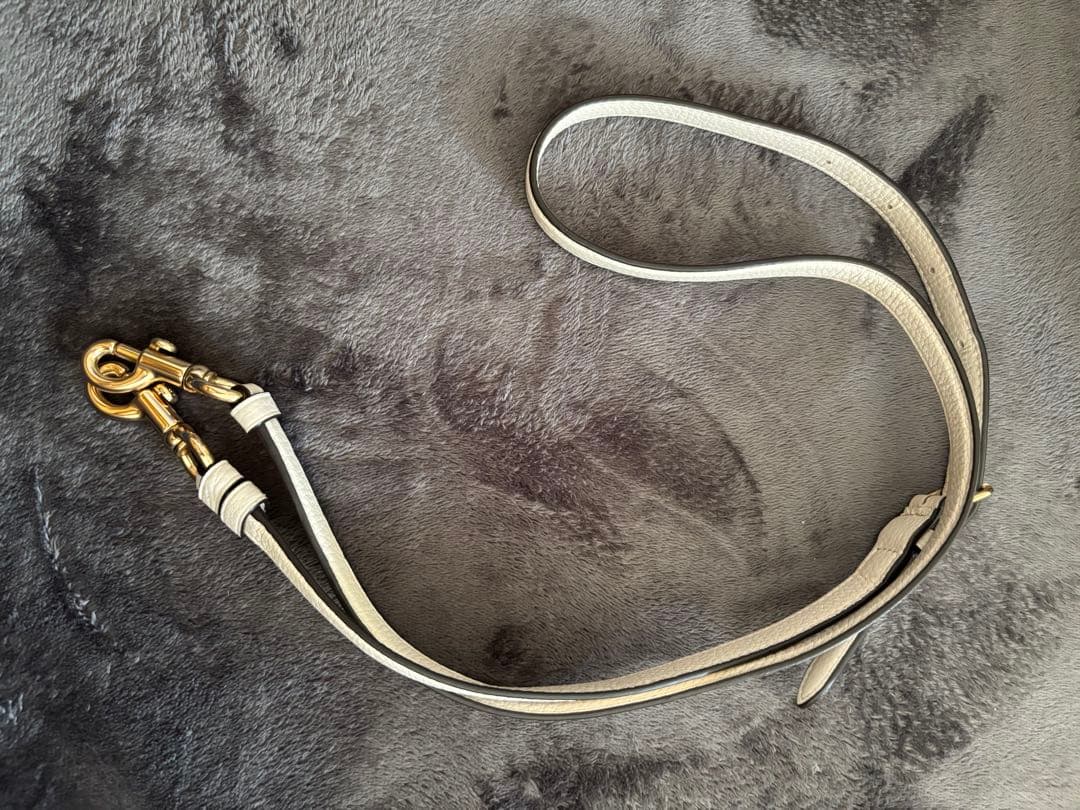 COACH ベージュ キャンバス ショルダーバッグ　アウトレット