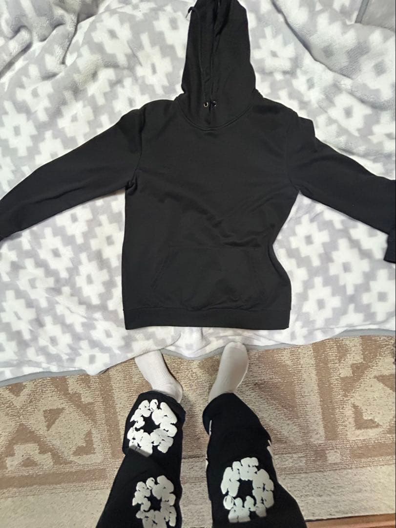 BALENCIAGA パーカー 黒