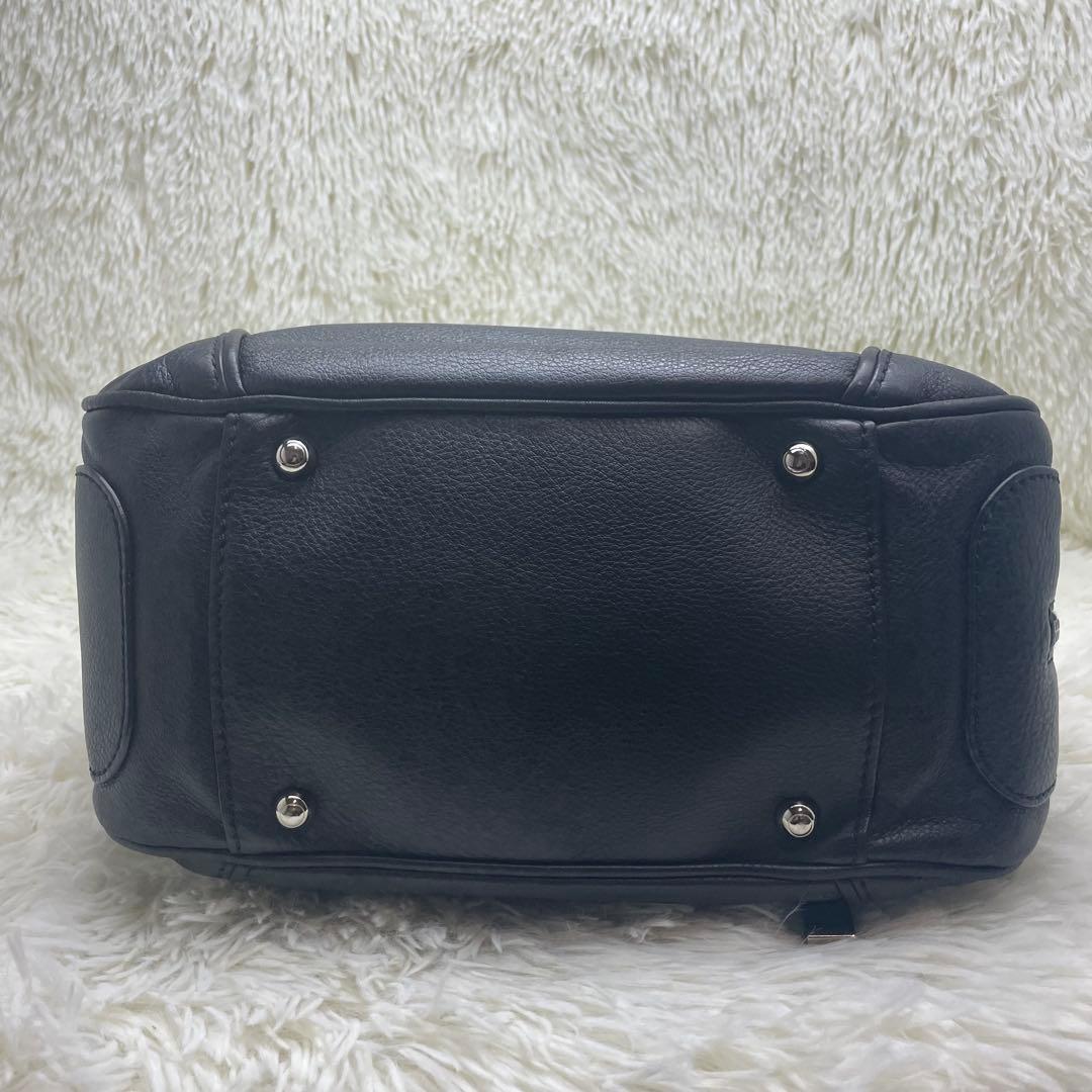 【美品】トッズ ワンショルダーバッグ キューブ オールレザー スタッズ 黒