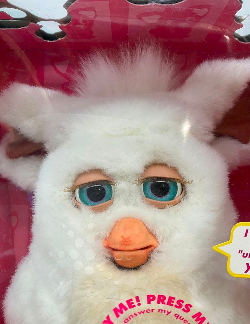 ハ*郎様 ★未開封品★ ファービー2 白 ベージュ 英語版 ブルーアイ 青目 2