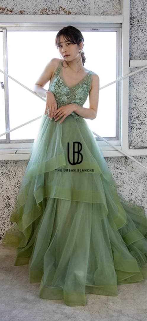 ⭐︎年末までの限定価格⭐︎THE URBAN BLANCHE カラードレスグリーン