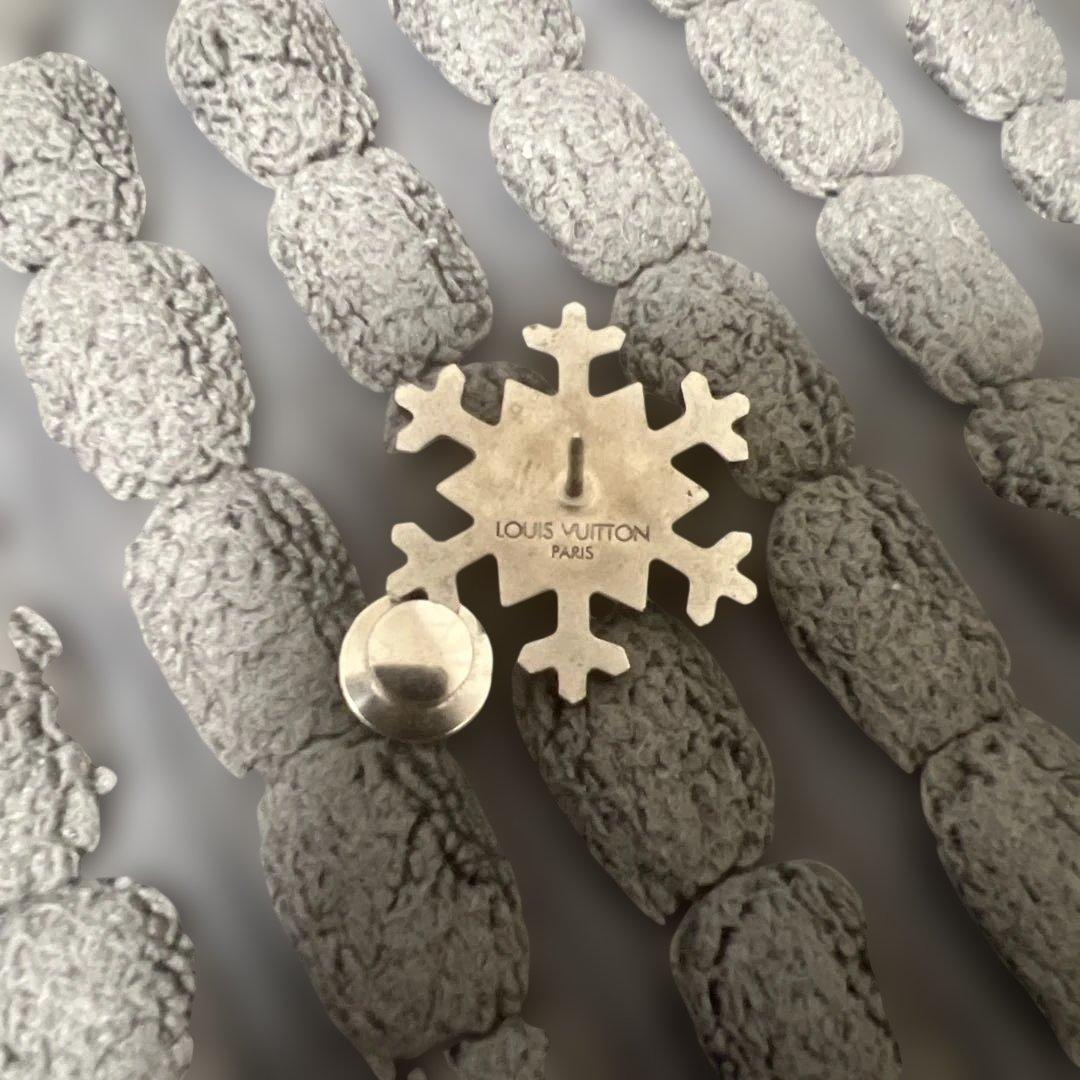 LOUIS VUITTON ルイ ヴィトン ピンバッチ　ブローチ　雪の結晶