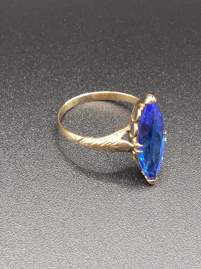 ​【昭和レトロ】K18 ブルー合成石 彫金 透かし ヴィンテージリング 指輪