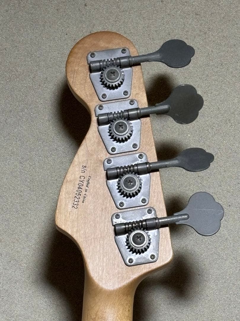 Squierプレシジョンベース