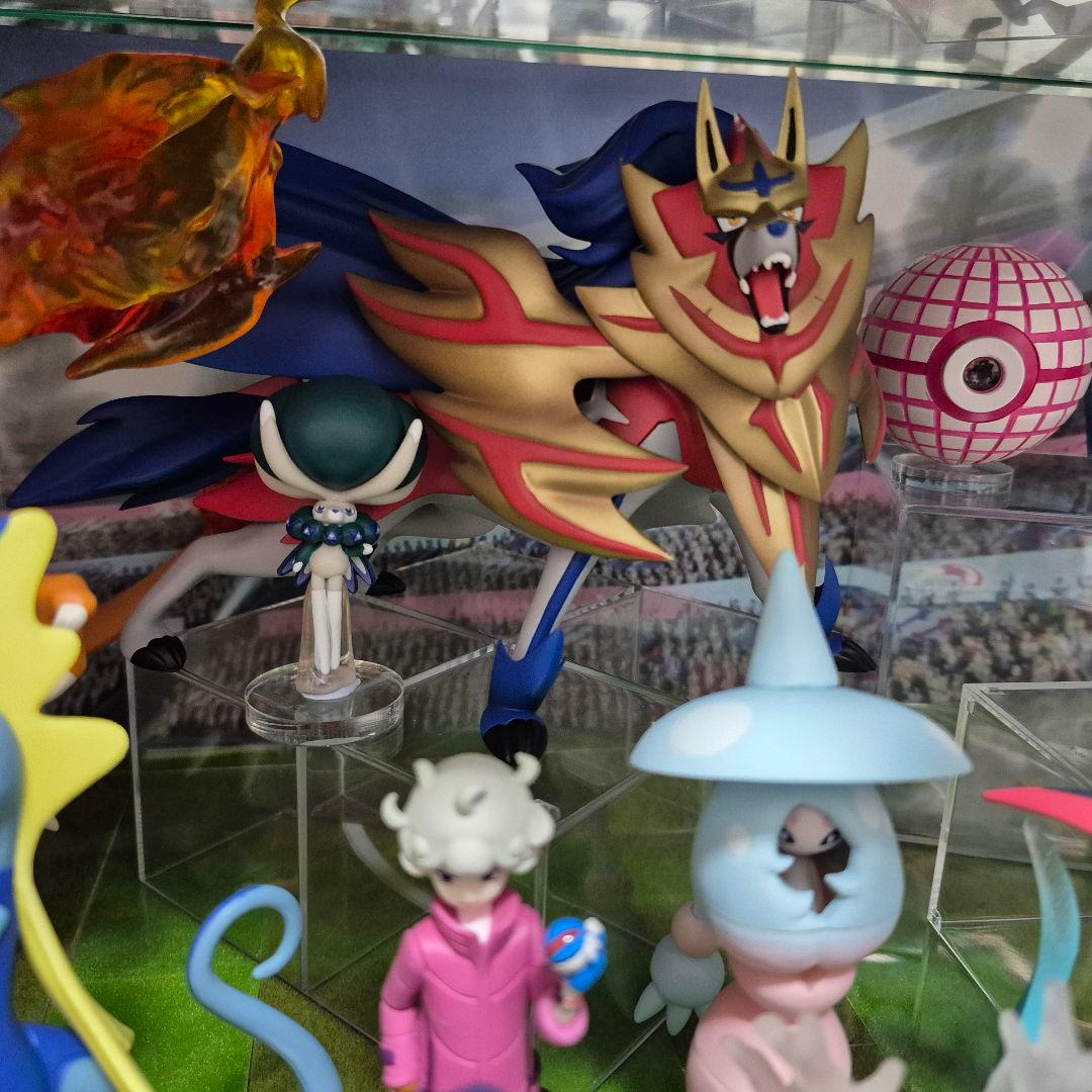 海外版 ポケモンスケールワールド ザシアン ザマゼンタ 2体セット