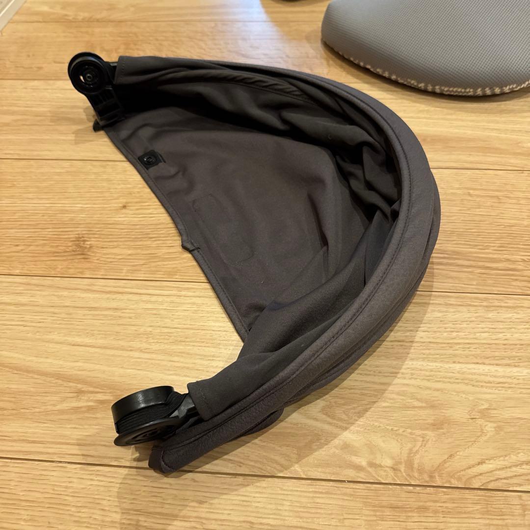 【特価】コンビ クルムーヴ グレー チャイルドシート