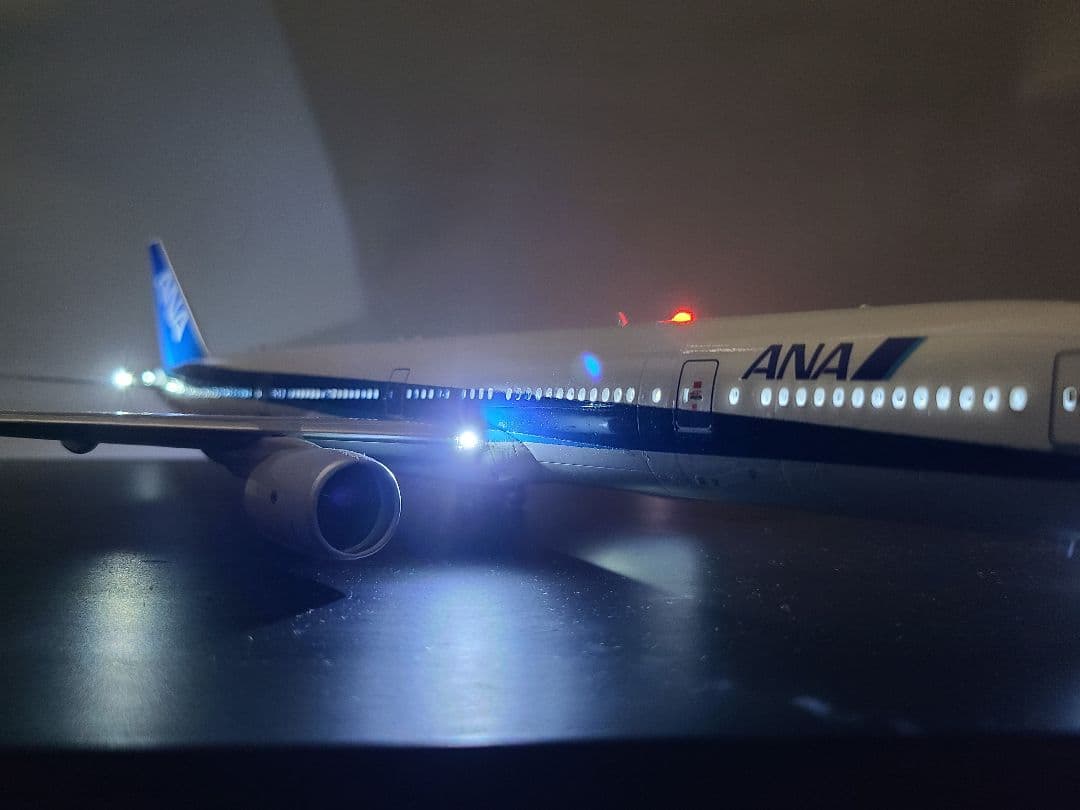 ANA BOEING 777-300 LED 仕様完成品